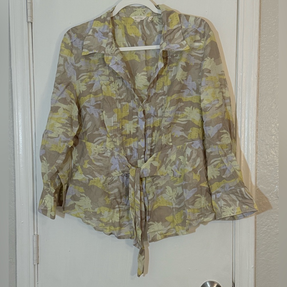 NIC+ZOE Light Yellow and green Floral Sheer Blouse Size XL
